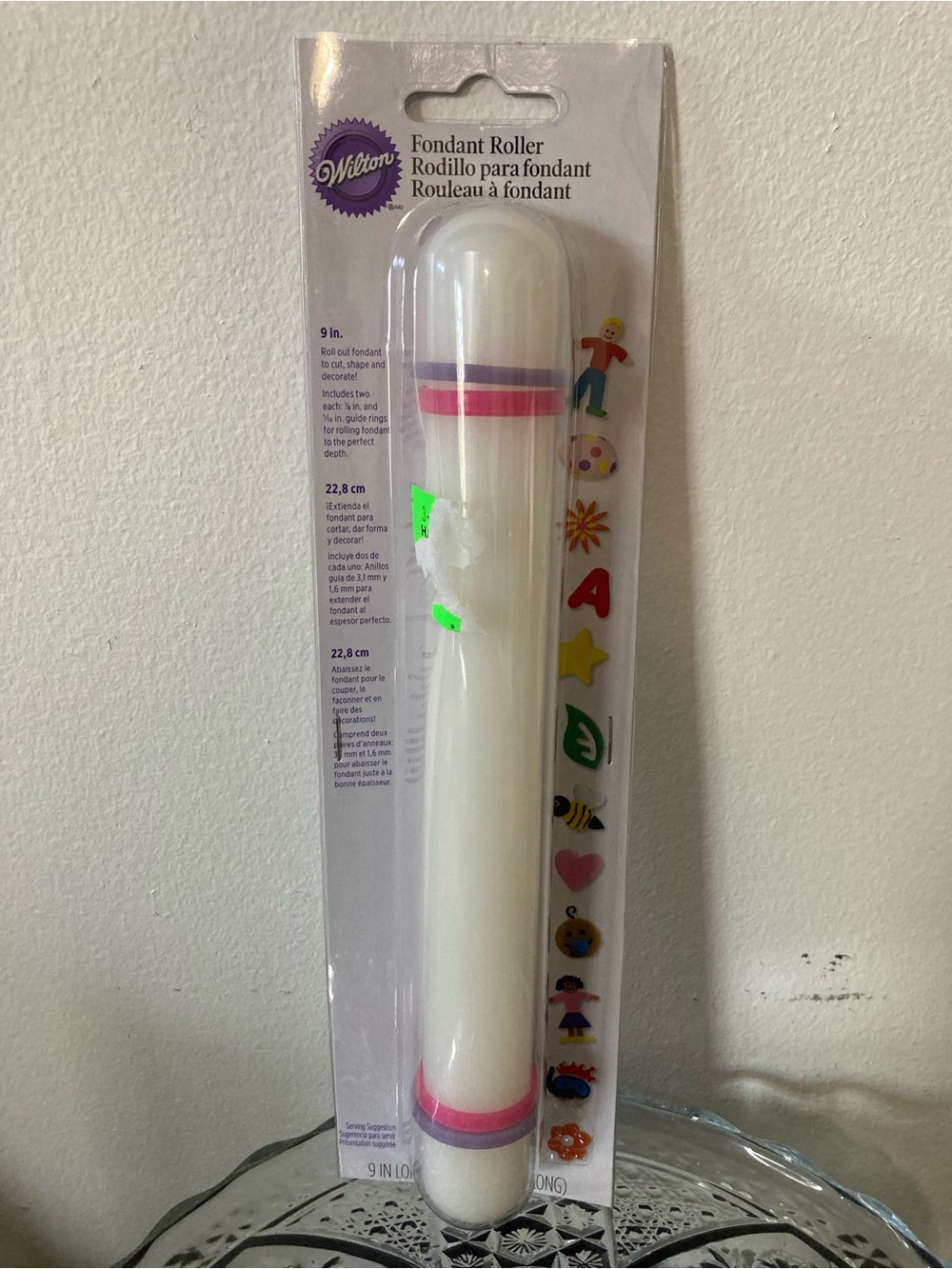 Wilton Fondant Roller White with Pink Trim 9 in